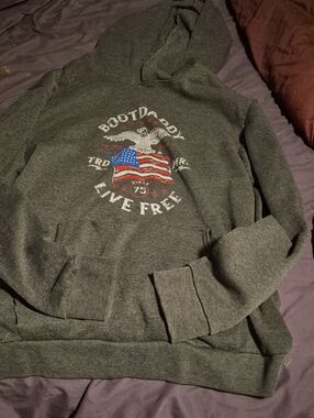 Men's Heather Gray 'Live Free' Hooded Sweatshirt